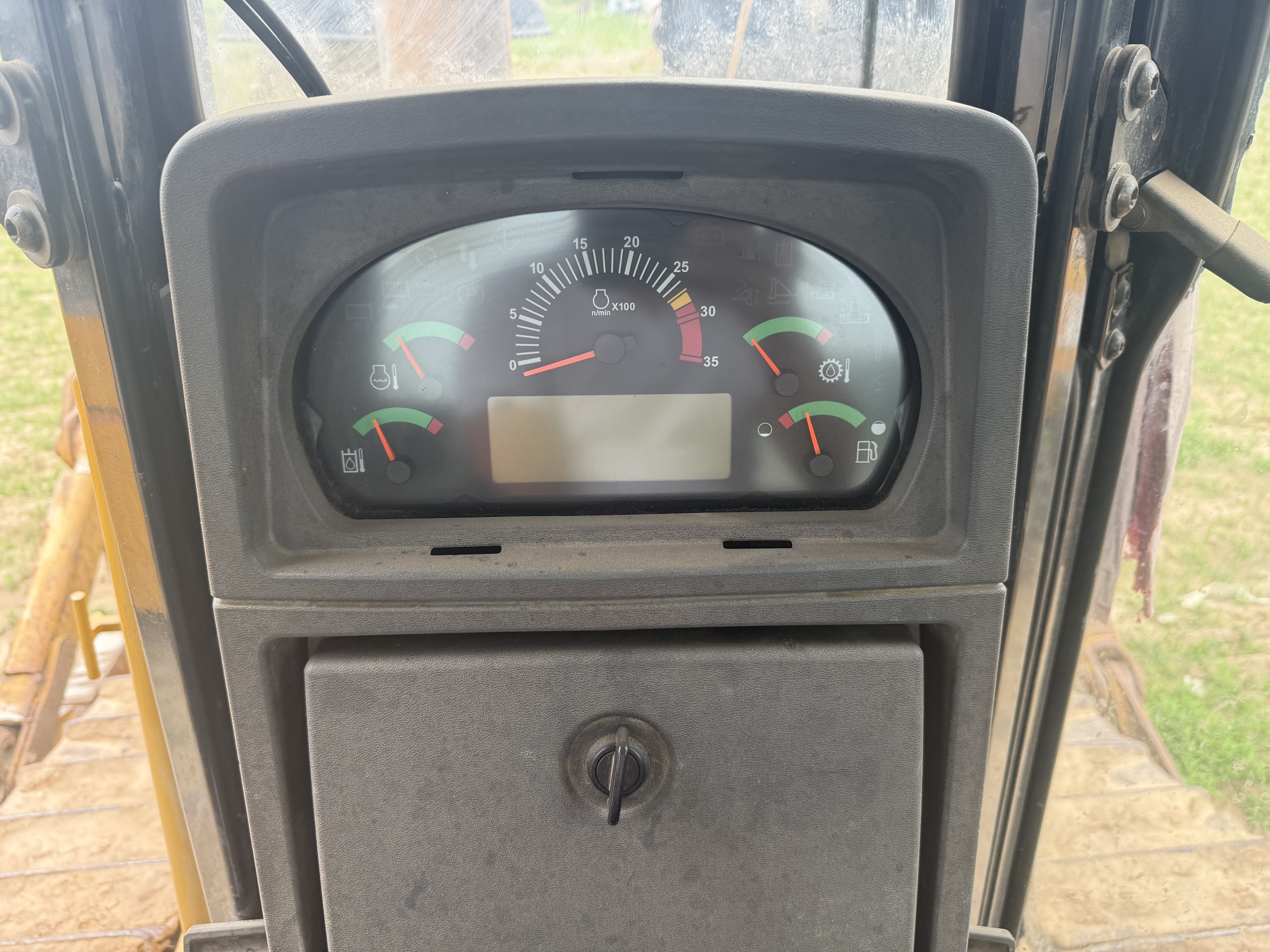 2012 5000H CAT D8T