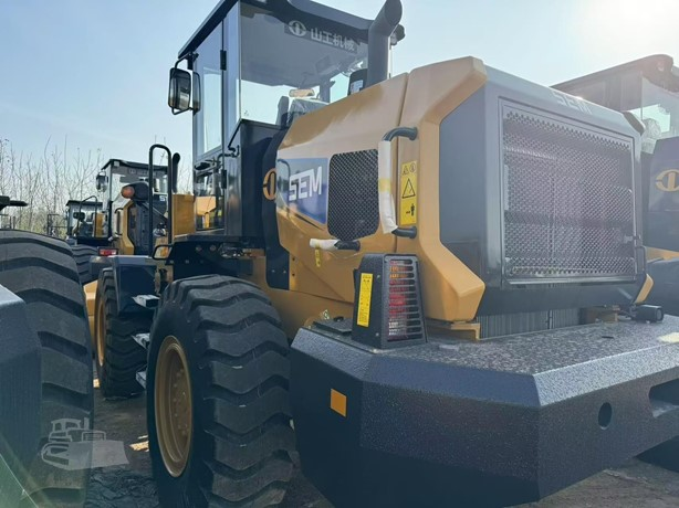 2025 New Wheel Loader SEM 636D