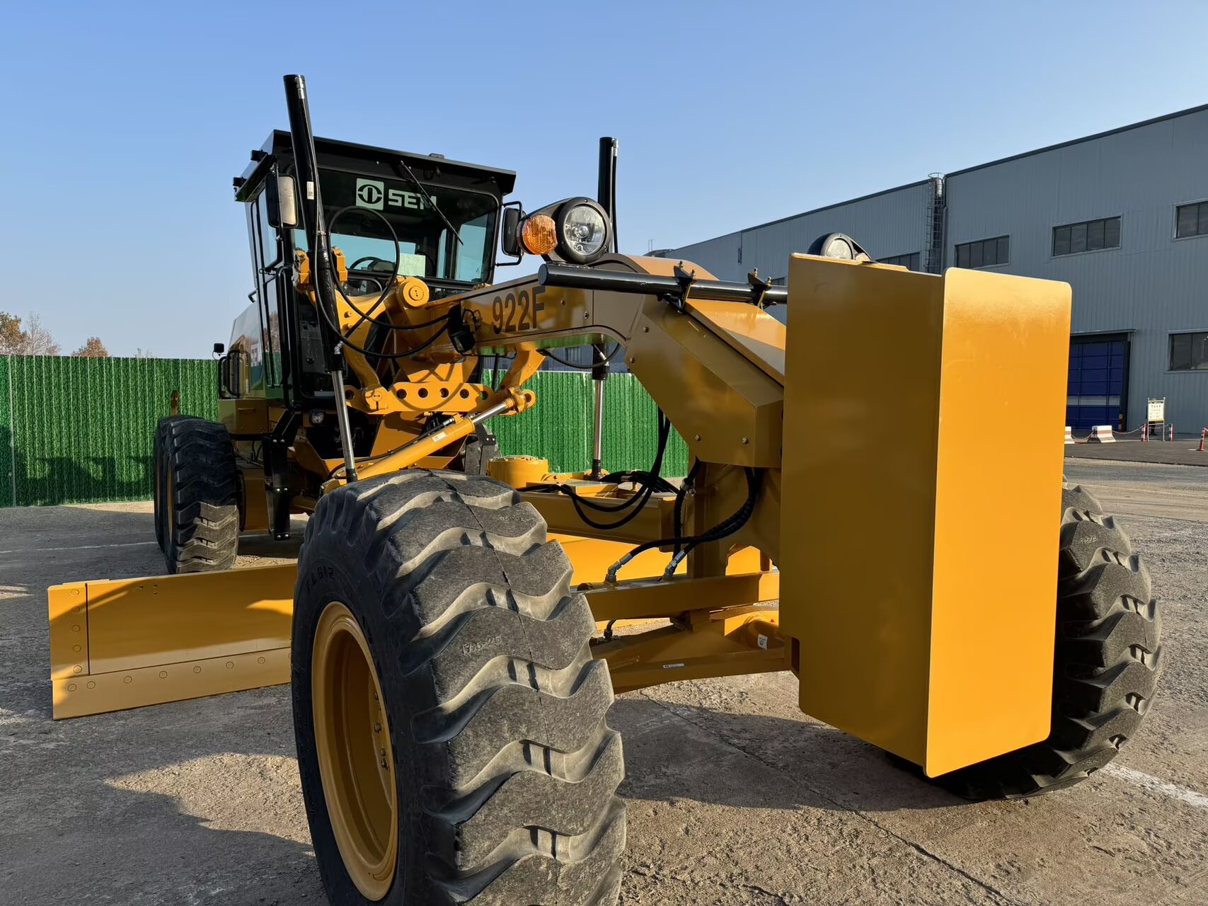 2025 New Motor Grader SEM 922F