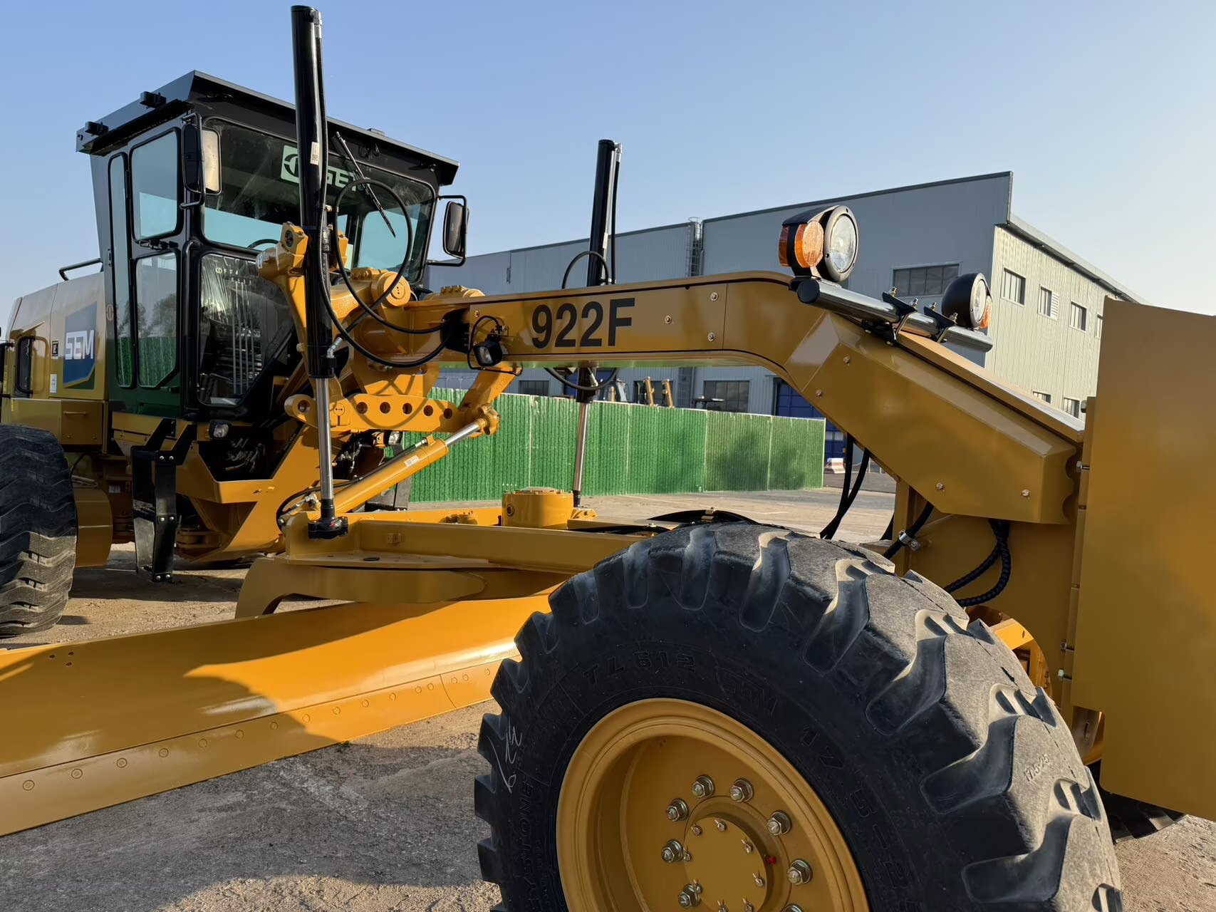 2025 New Motor Grader SEM 922F