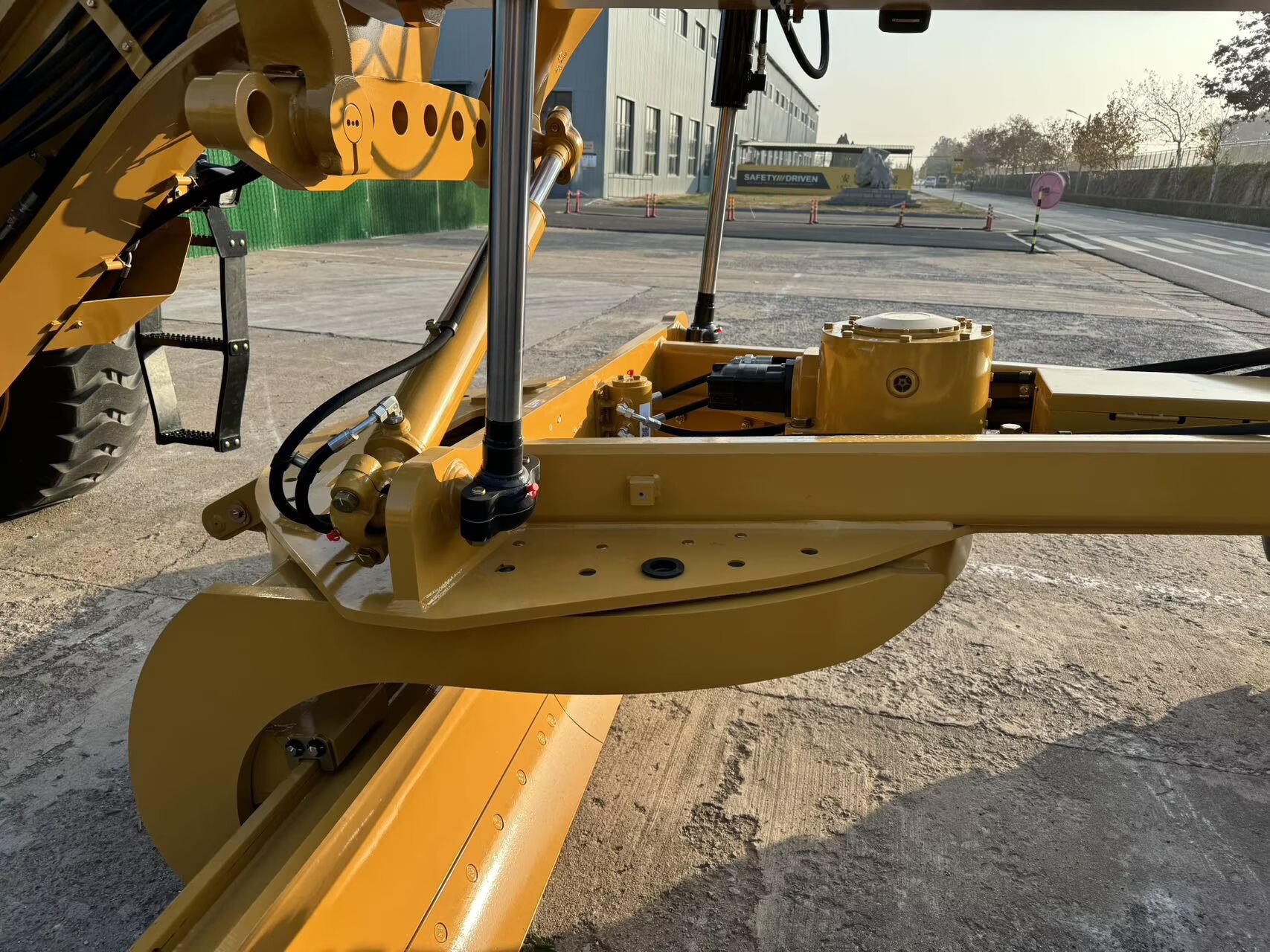 2025 New Motor Grader SEM 922F