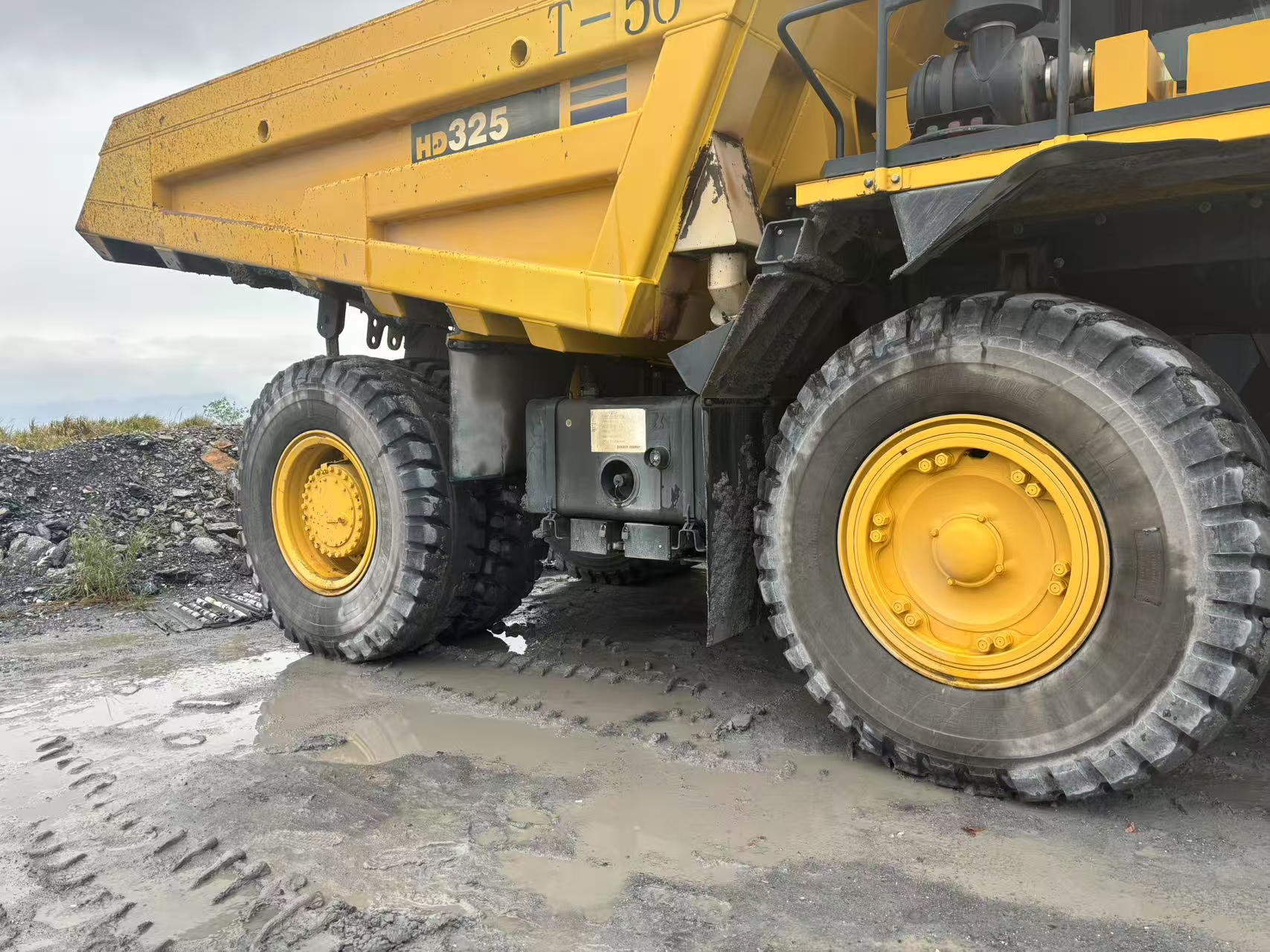 2021 Mining Truck KOMATSU HD325-7