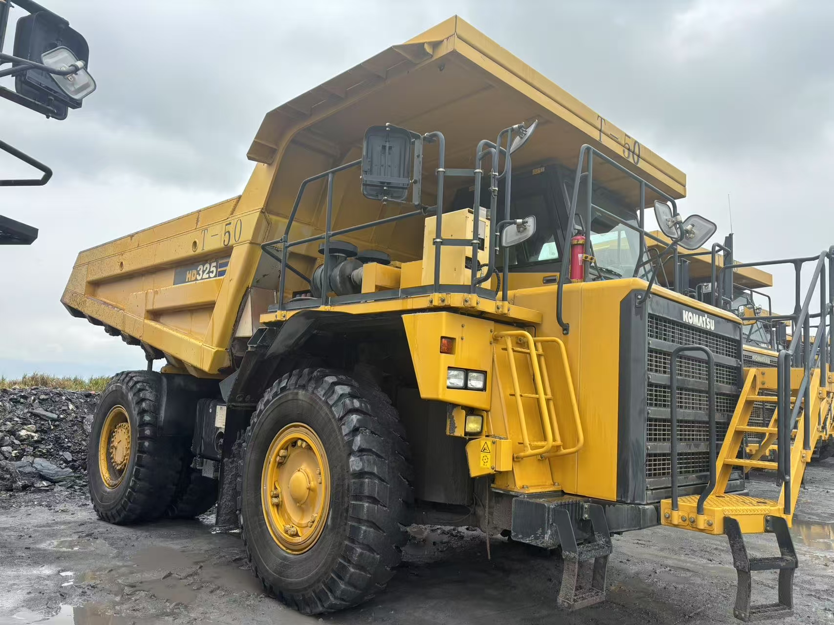 2022 Mining Truck KOMATSU HD325-7