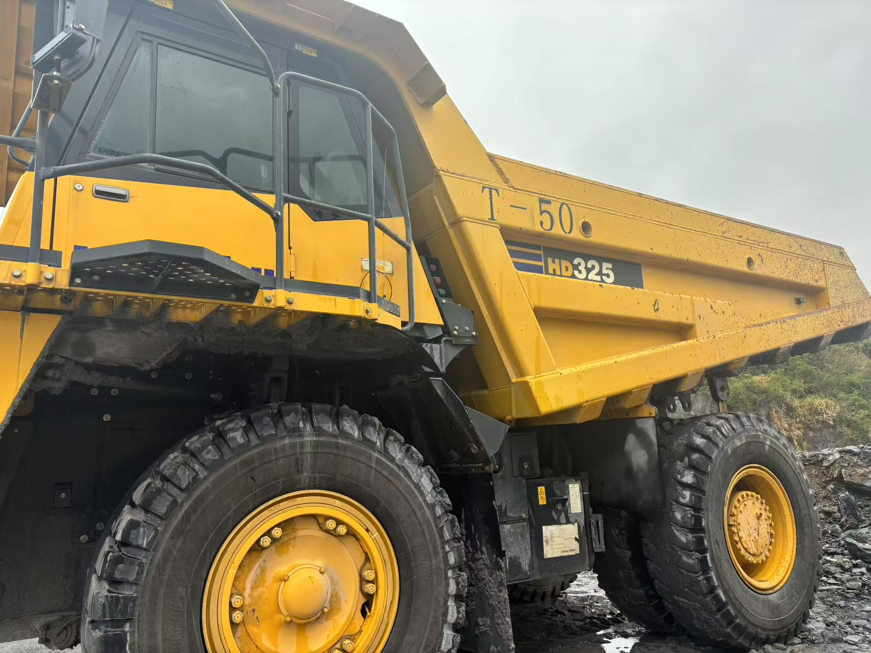2022 Mining Truck KOMATSU HD325-7