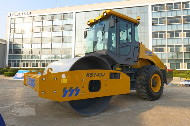 2025 Compactor XCMG XS143J
