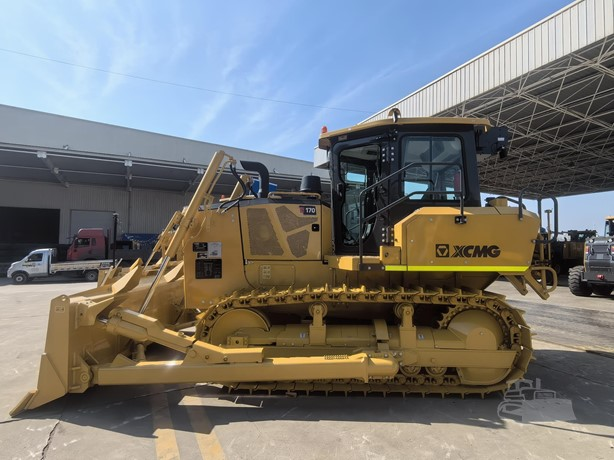 2025 New Crawler Dozers XCMG D170