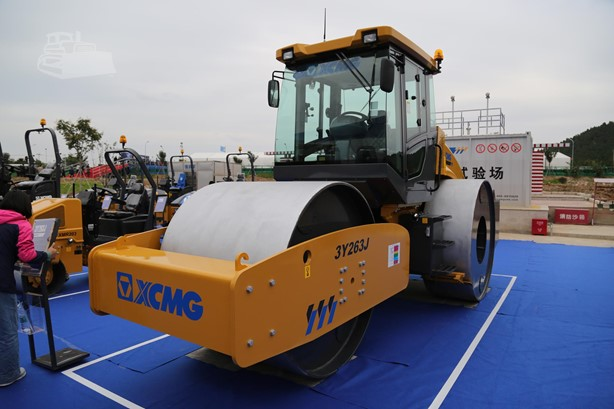 2025 New Smooth Drum Compactor XCMG 3Y263J