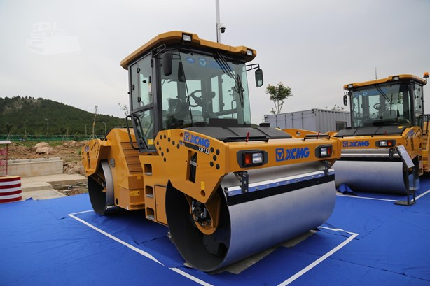 2025 Compactor XCMG XD133