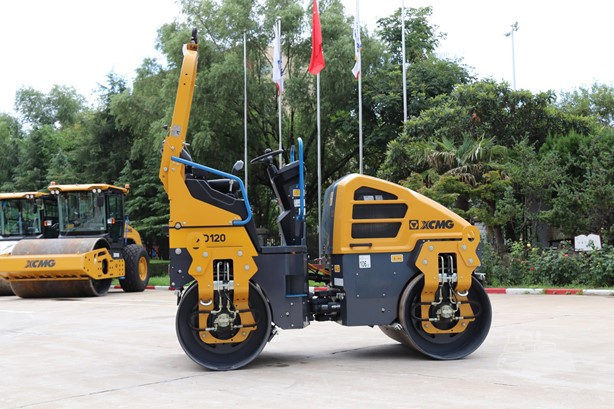 2025 Smooth Drum Compactors XCMG XD120
