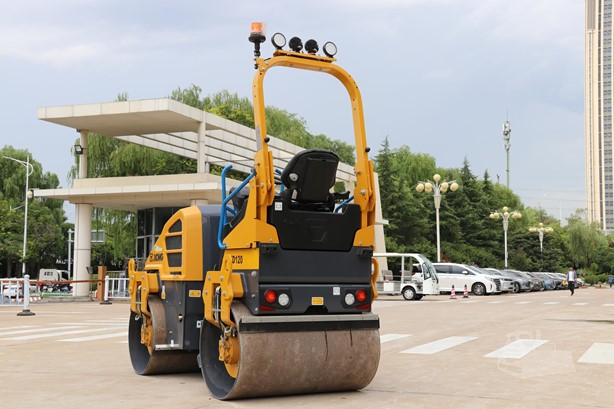 2025 Smooth Drum Compactors XCMG XD120