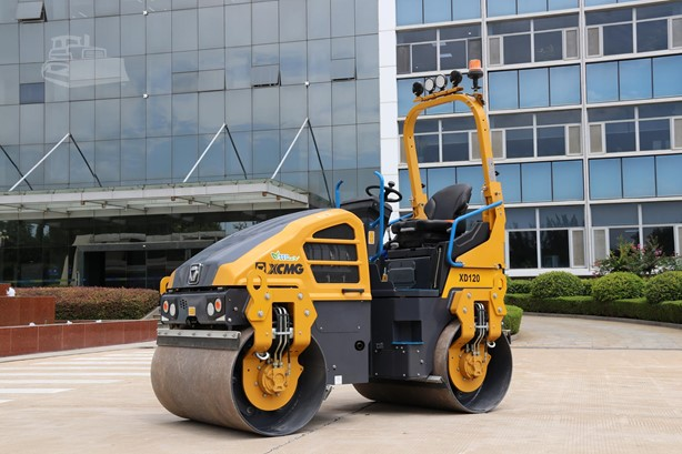 2025 Smooth Drum Compactors XCMG XD120