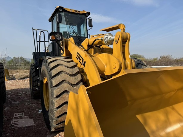 2025 New Wheel Loader SEM 660D