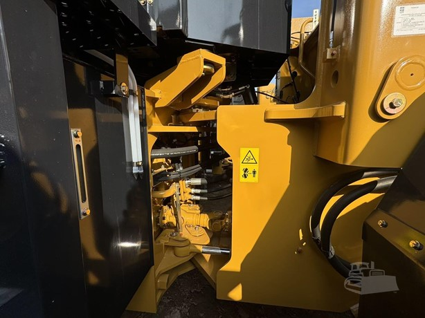 2025 New Wheel Loader SEM 655D