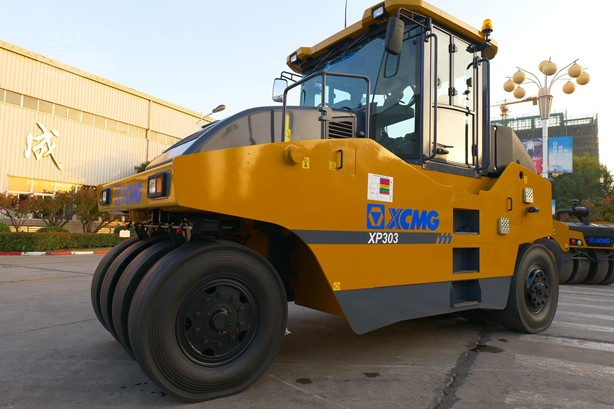 2025 New Pneumatic Compactor XCMG XP303