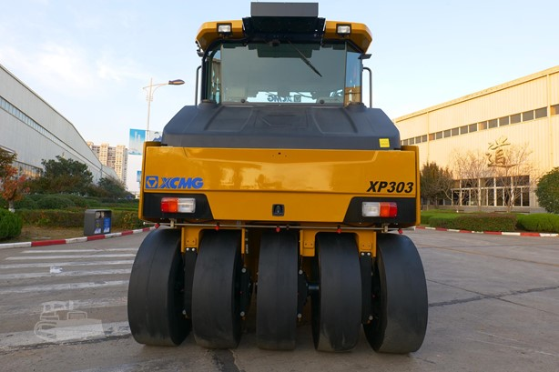 2025 New Pneumatic Compactor XCMG XP303
