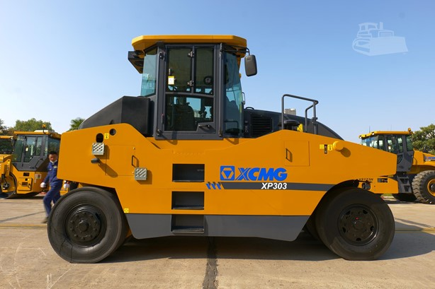 2025 New Pneumatic Compactor XCMG XP303