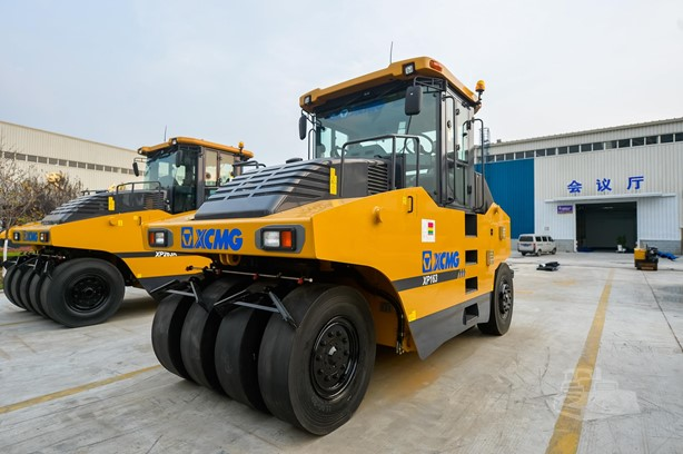2025 New Pneumatic Compactor XCMG XP163