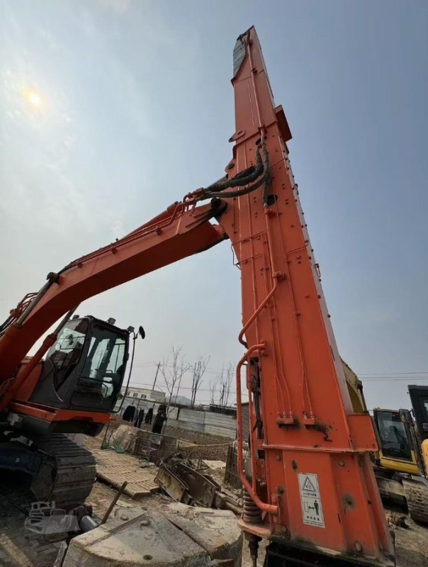 2008 1374H Excavator HITACHI ZX225US LC-3