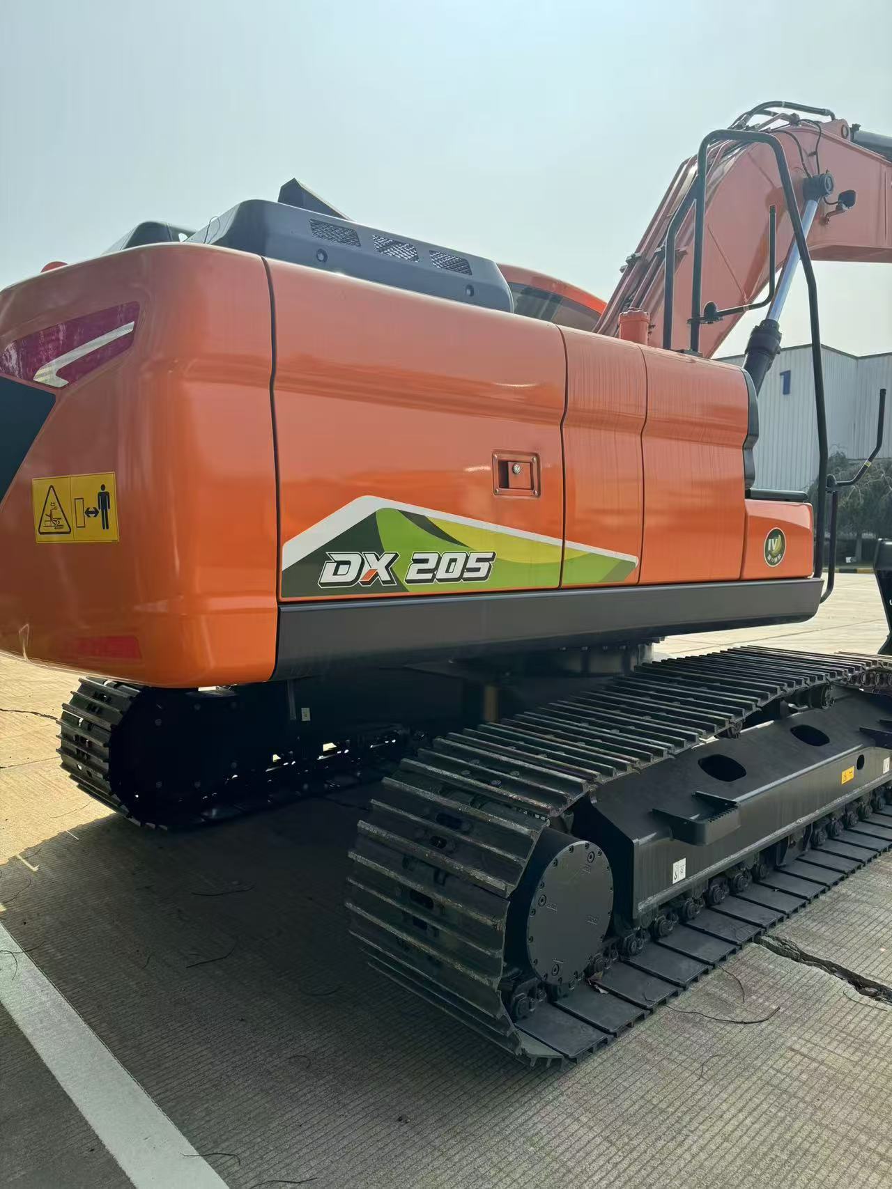 2025 New Crawler Excavator DEVELON DX205