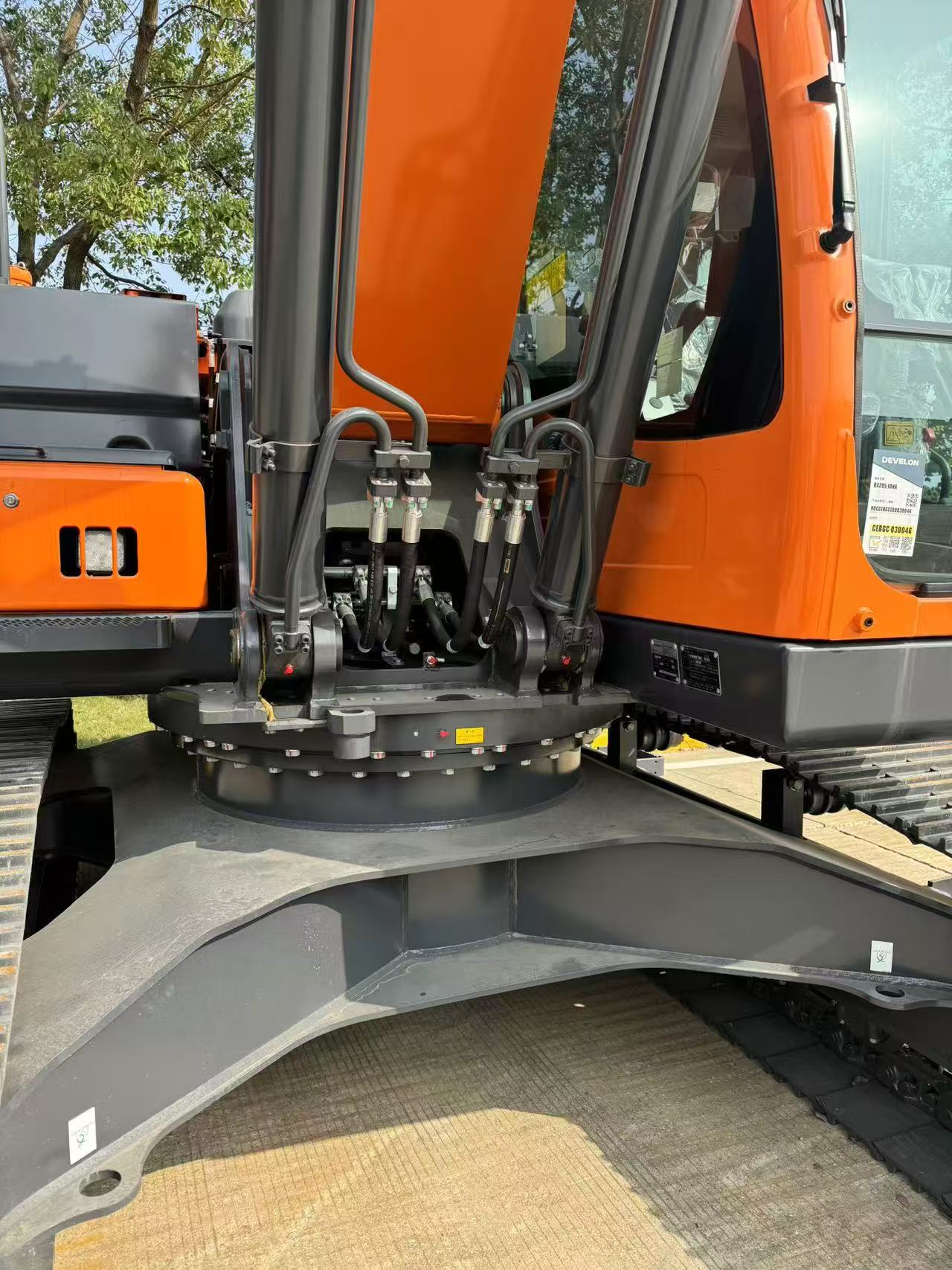 2025 New Crawler Excavator DEVELON DX205
