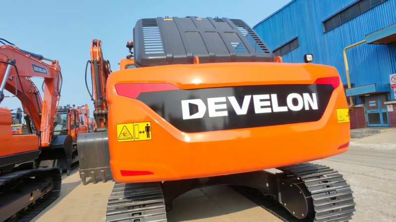 2025 New Crawler Excavator DEVELON DX220LCA