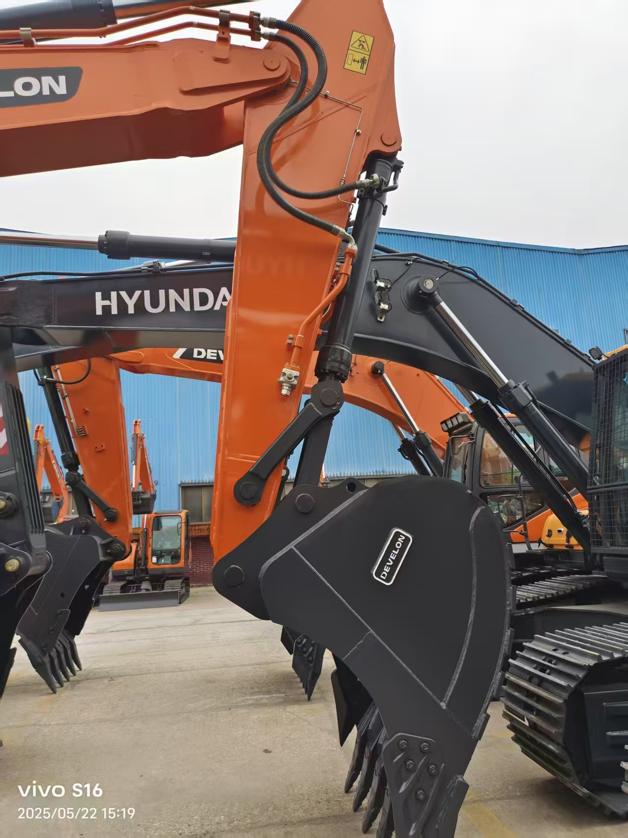 2025 New Crawler Excavator DEVELON DX360LCA-7B