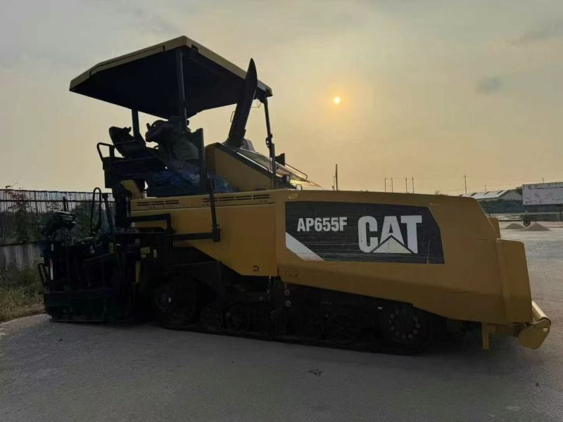 2016 10000H Asphalt Paver CATERPILLAR AP655F