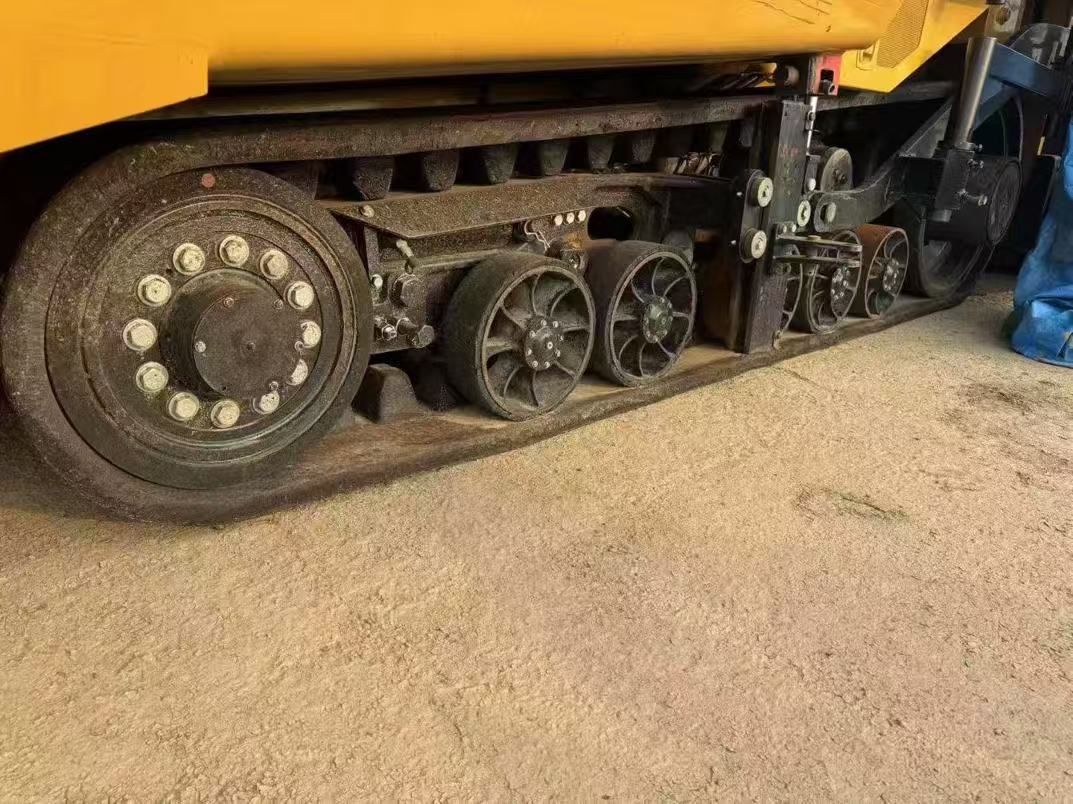 2016 10000H Asphalt Paver CATERPILLAR AP655F
