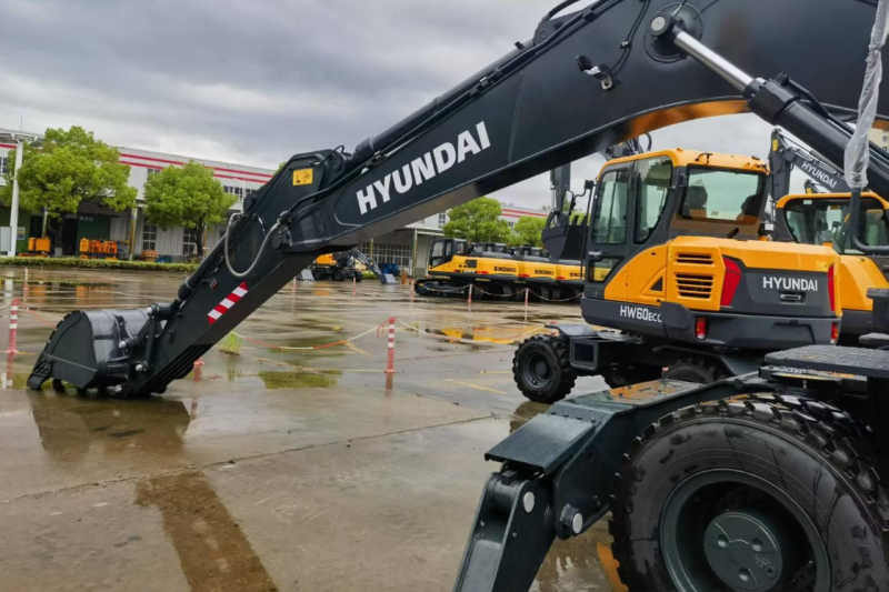 2025 0H Excavator HYUNDAI  HW210