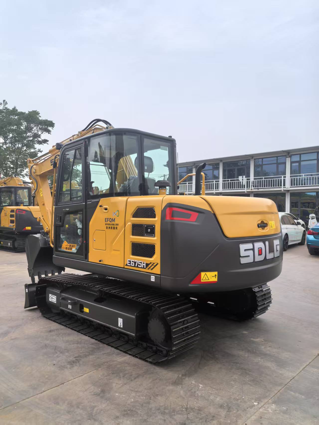 2025 New Crawler Excavator SDLG E675H