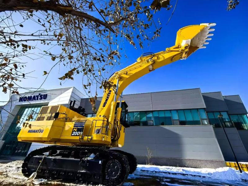 2025 0H Excavator KOMATSU PC2000