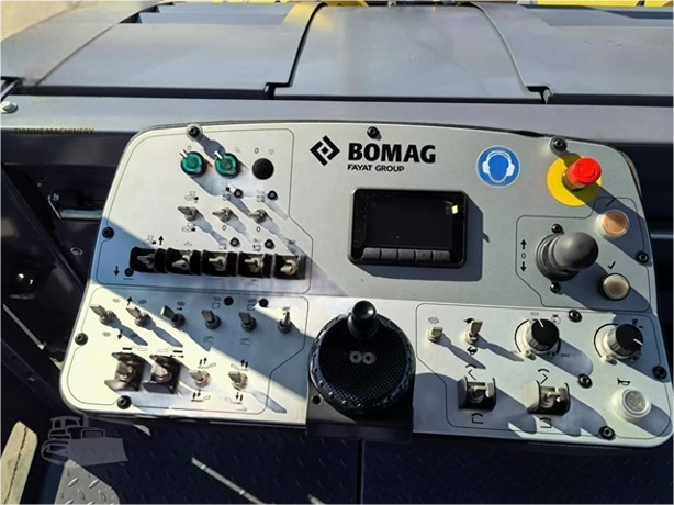 2022 New Track Asphalt Paver BOMAG BF980C