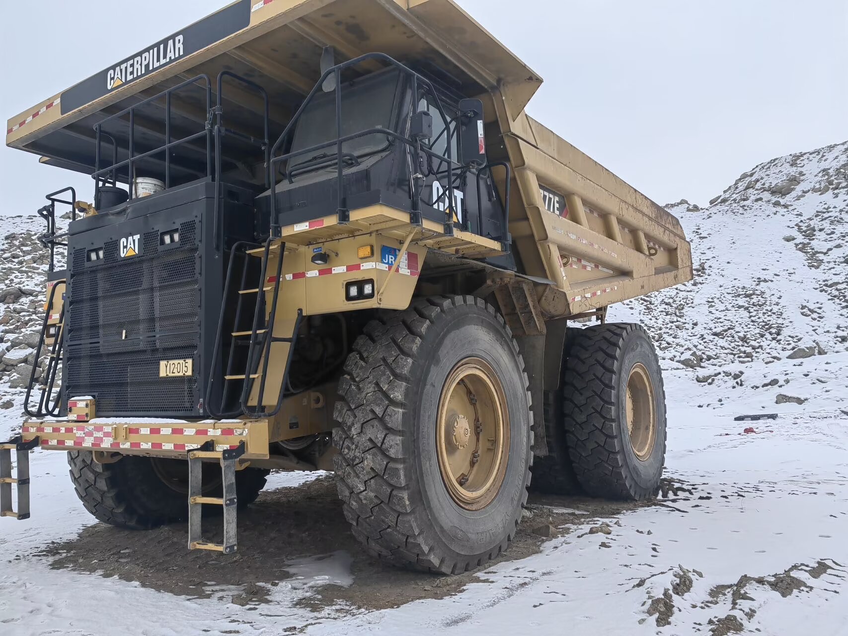 2018 21000H Dump Truck CATERPILLAR 777E