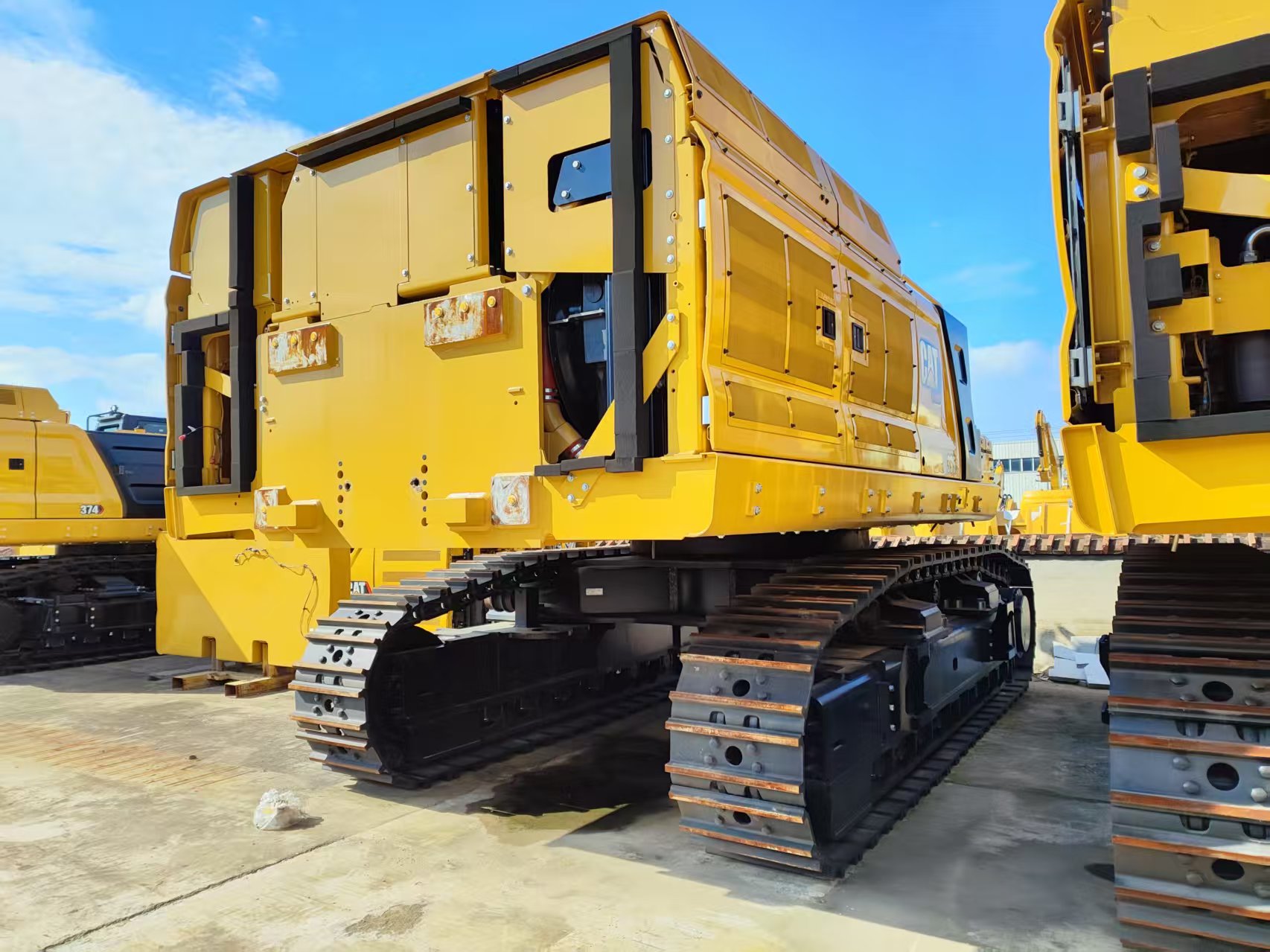 2023 New Crawler Excavator CATERPILLAR 395