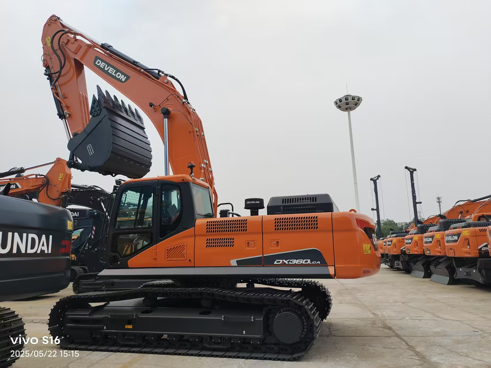 2025 0H Excavator DEVELON DX360