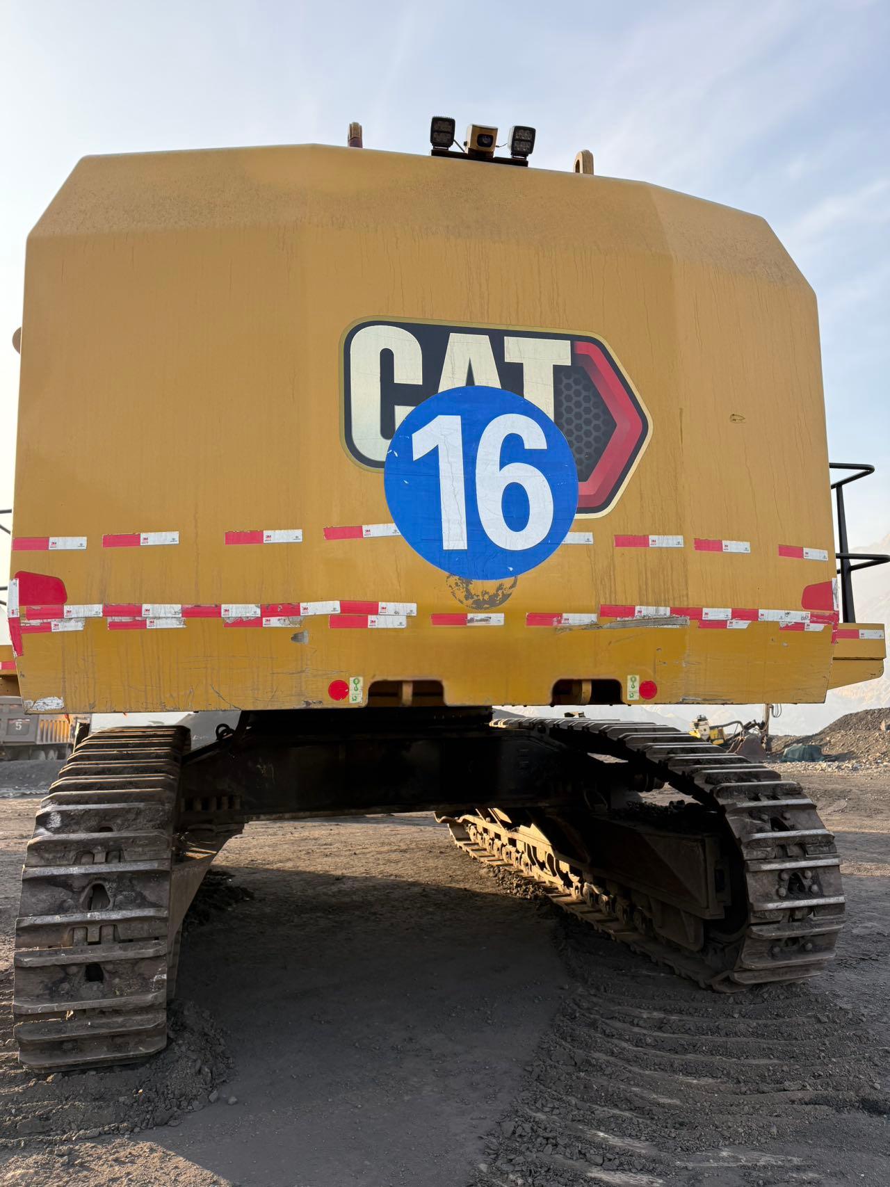 2021 Used Crawler Excavator CATERPILLAR 6015