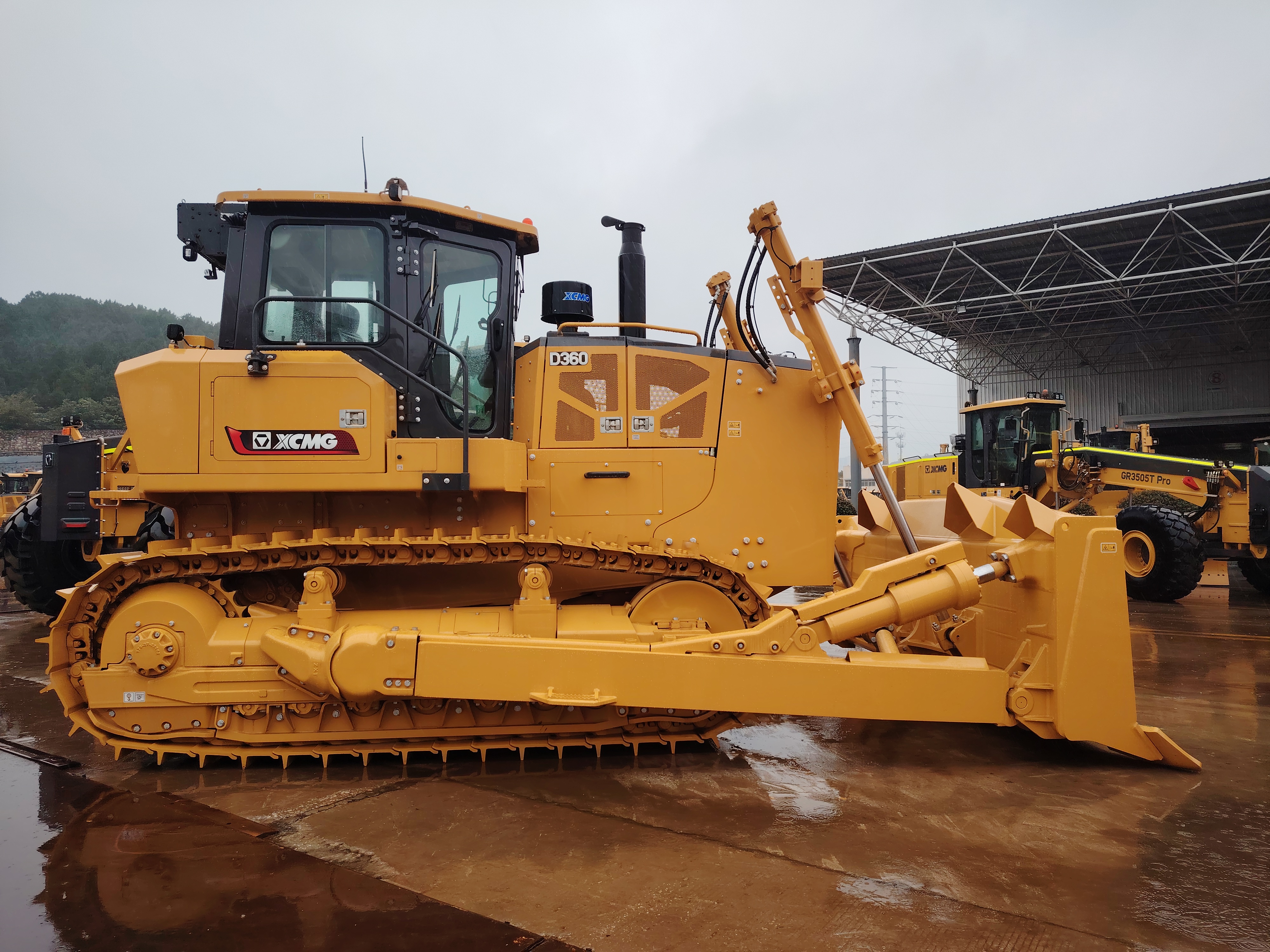 2025 New Crawler Bulldozers XCMG D360