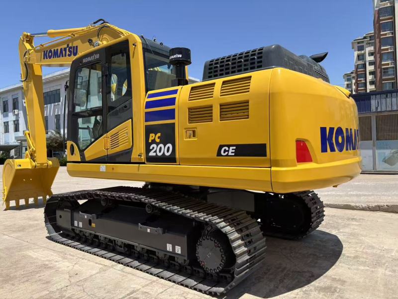 2025 New Crawler Excavator KOMATSU PC200-11M1