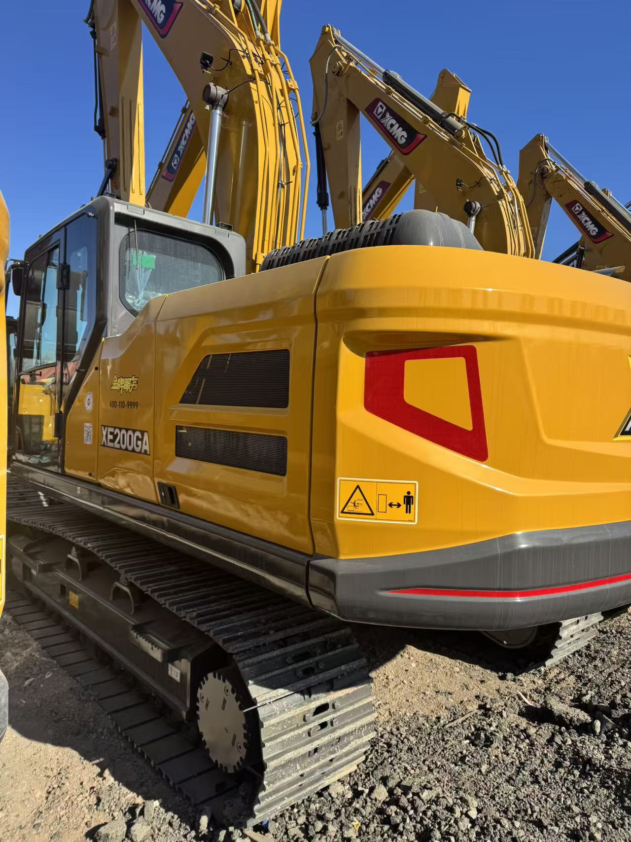New Crawler Excavator XCMG XE200GA