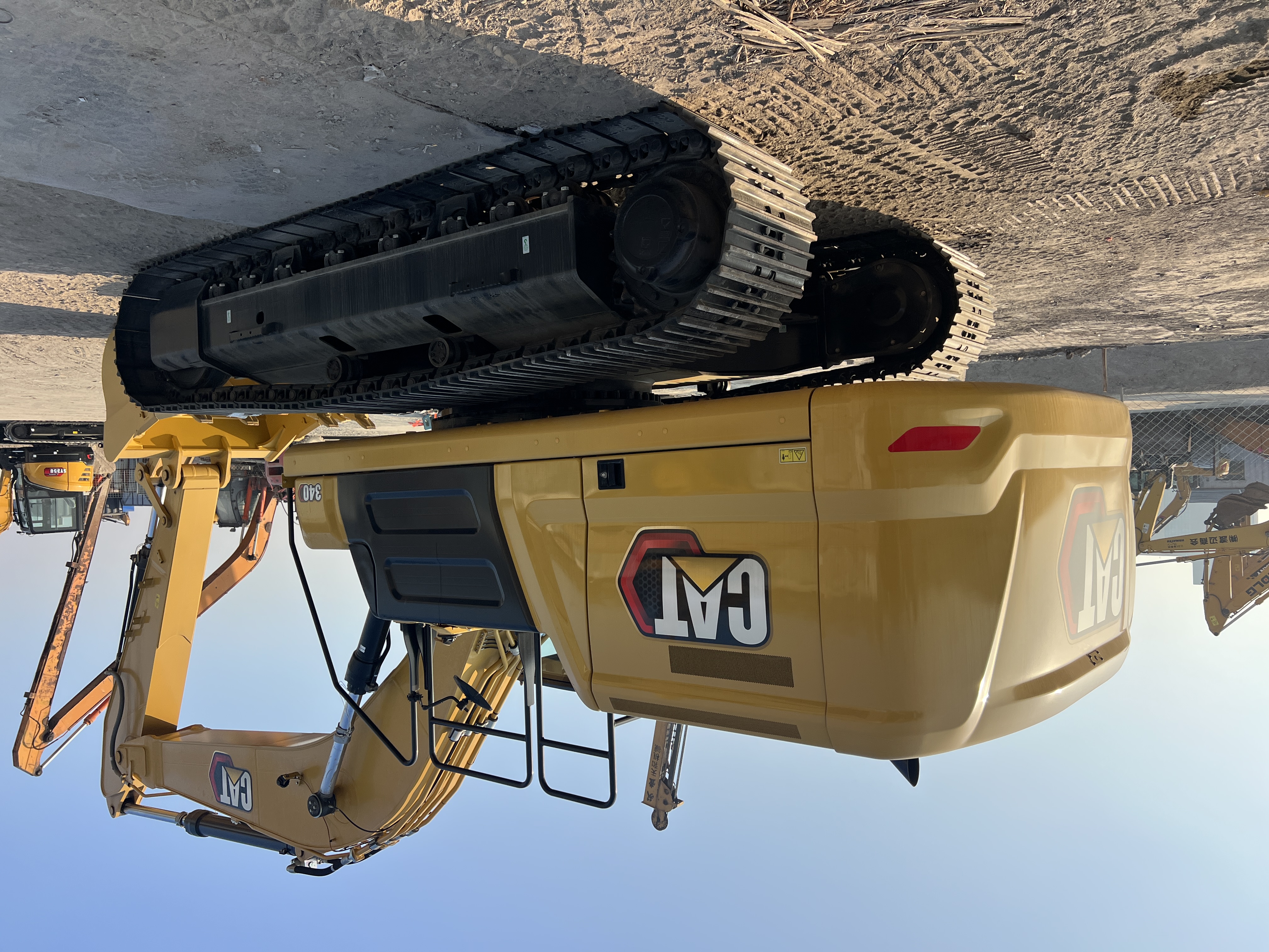 2025 0H Crawler Excavator CATERPILLAR 340