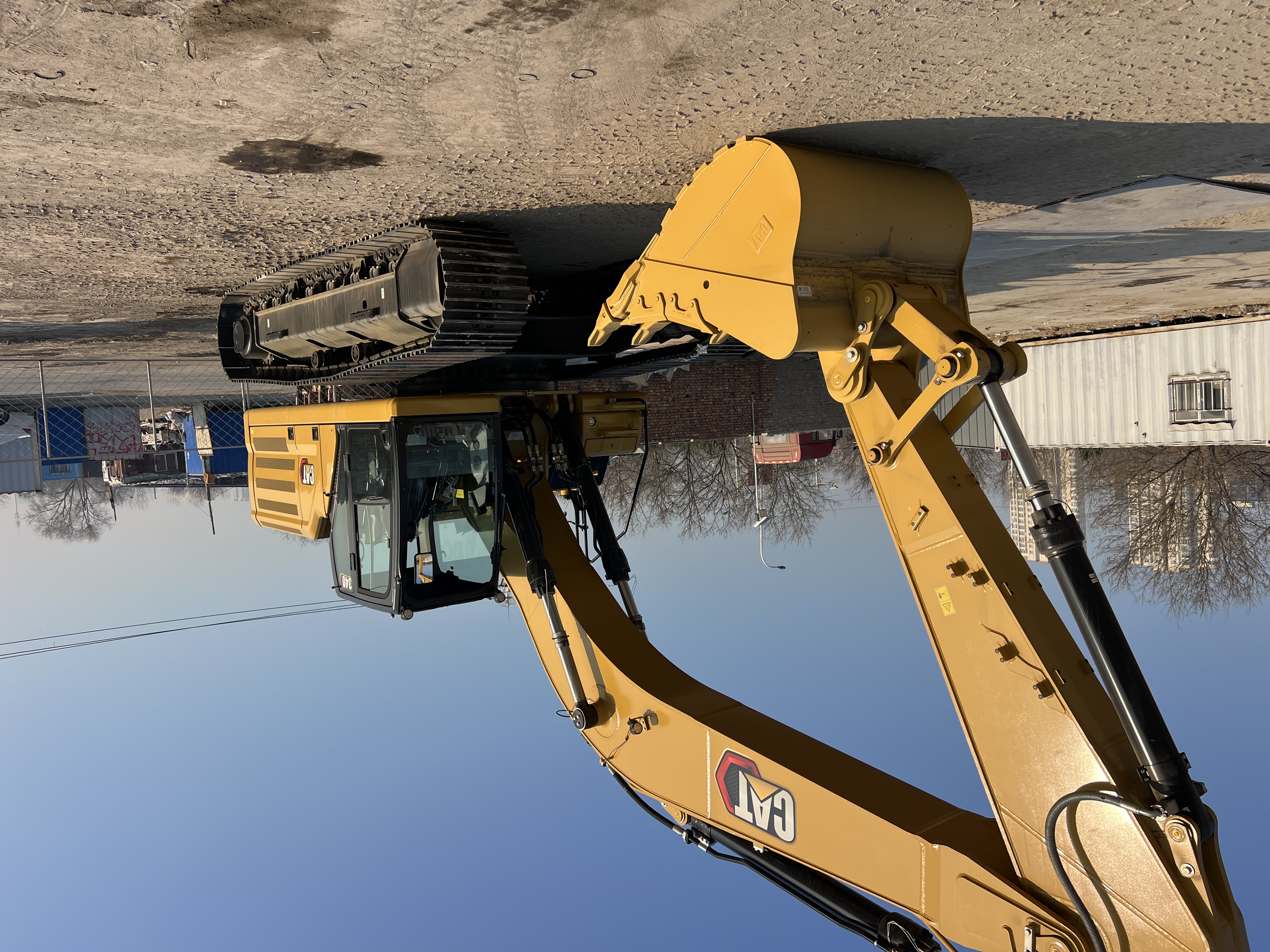 2025 0H Crawler Excavator CATERPILLAR 340