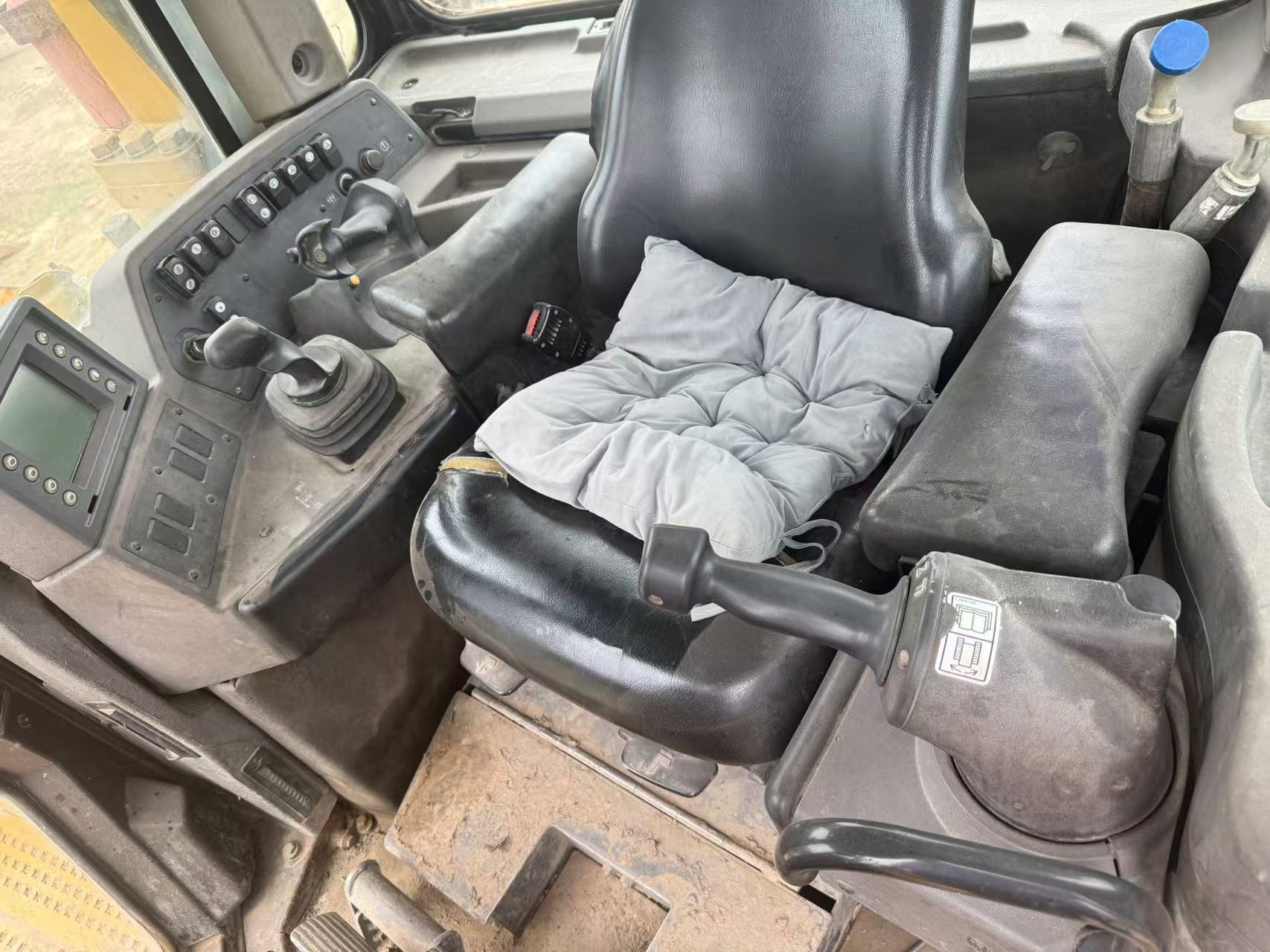 2012 5000 Bulldozer CAT  D8T