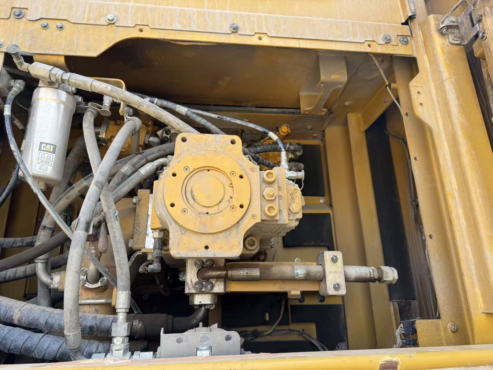 2022 8000 Excavator CAT 395