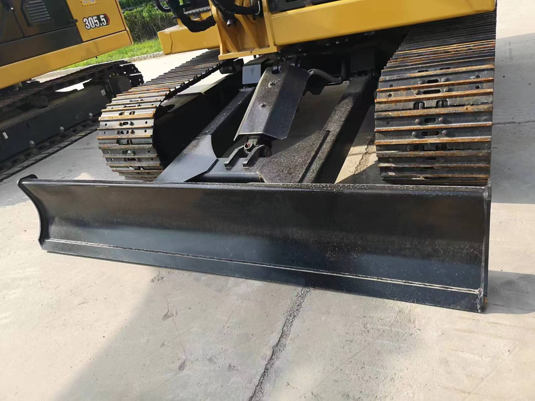 2025 Earthmoving Machinery CAT 305.5