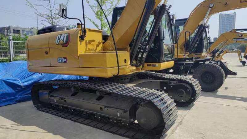2025 CAT 320GX