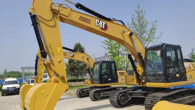 2025 CAT 320GX