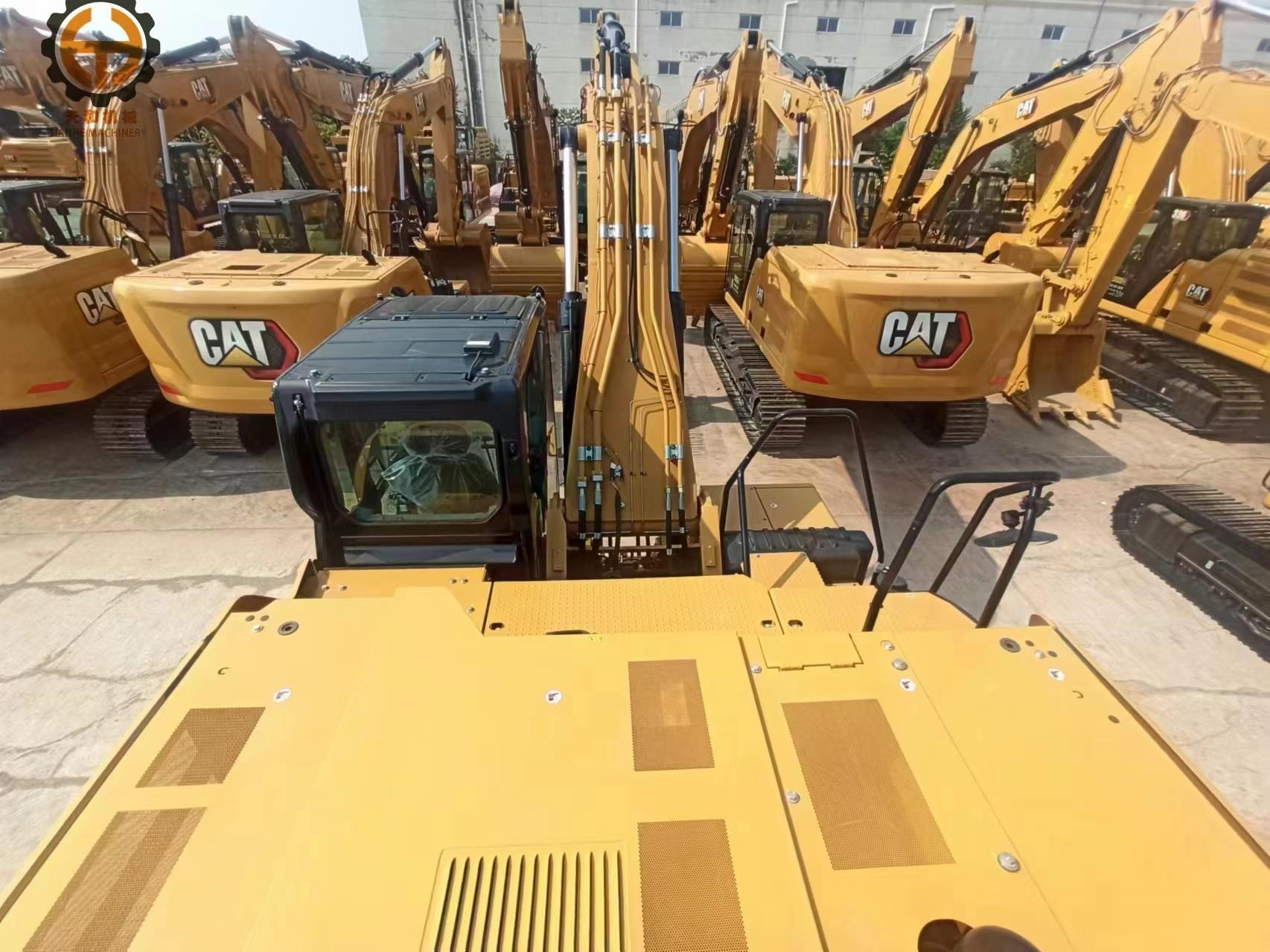 2025 6.6H Excavators CAT 330