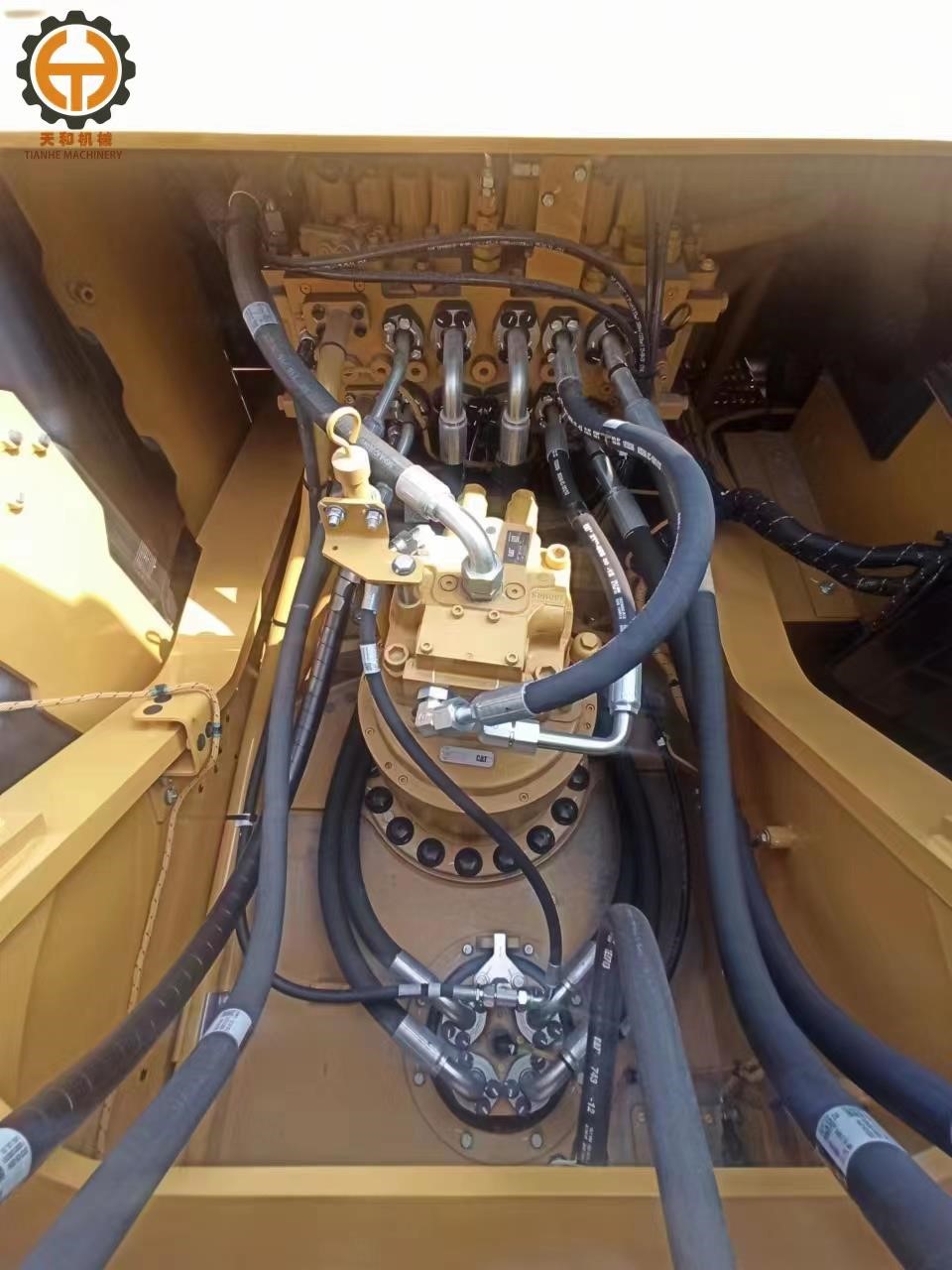 2025 6.6H Excavators CAT 330