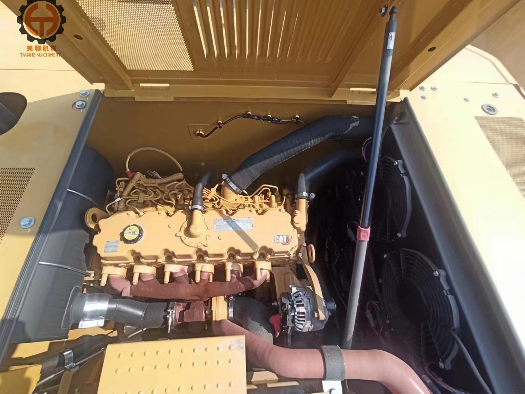 2025 6.6H Excavators CAT 330