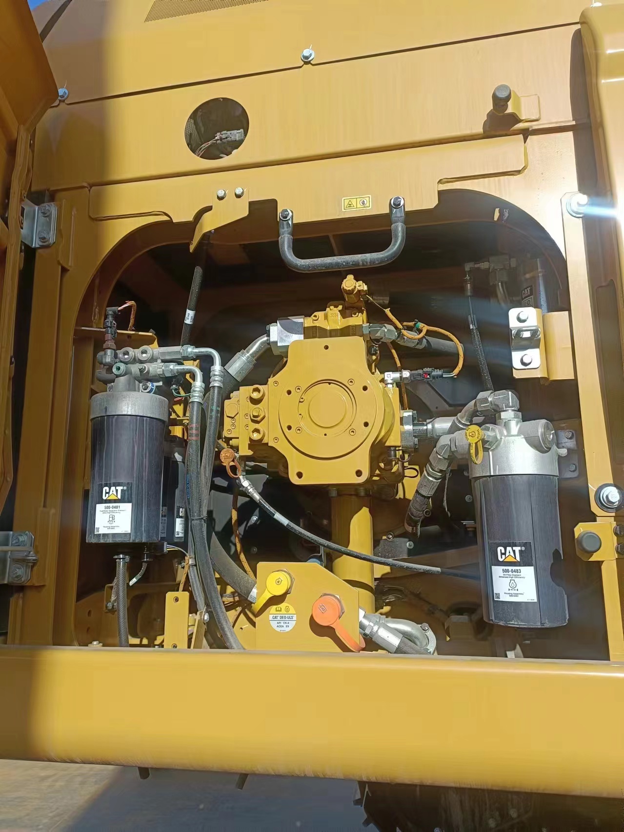 2025 7.1H Excavators CAT 352